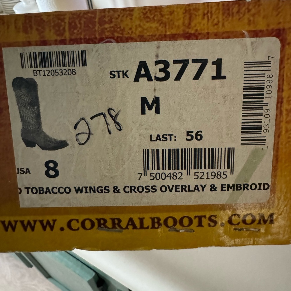 Corral Boots - Picture 4 of 9